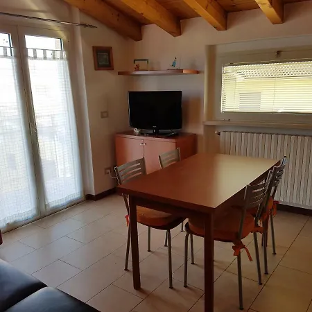 La Rosa Apartment *